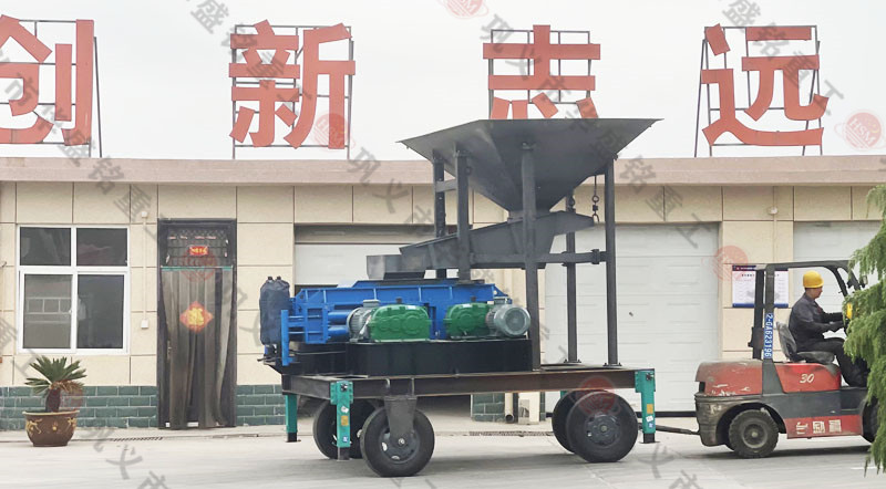 時(shí)產(chǎn)70、80噸雙輥式破碎機(jī)型號(hào)及參數(shù)