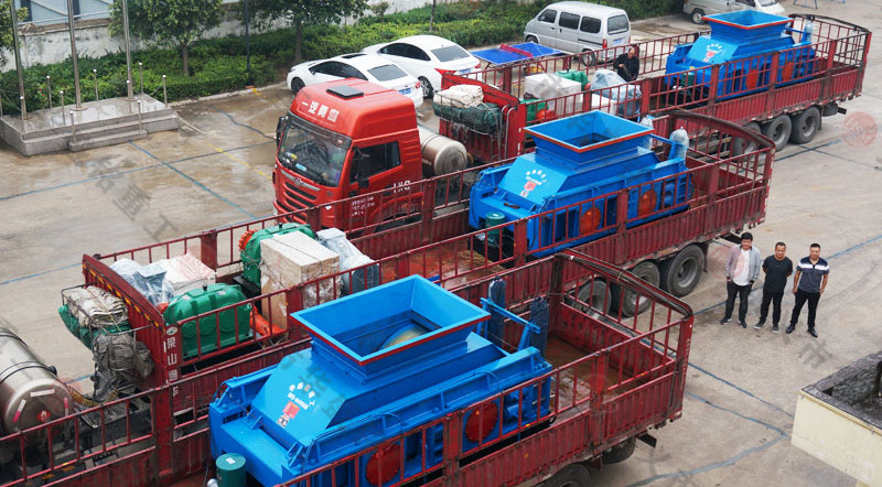 3mm以下對(duì)輥破碎機(jī)多少錢(qián)？對(duì)輥破碎機(jī)實(shí)體廠家可看客戶現(xiàn)場(chǎng)